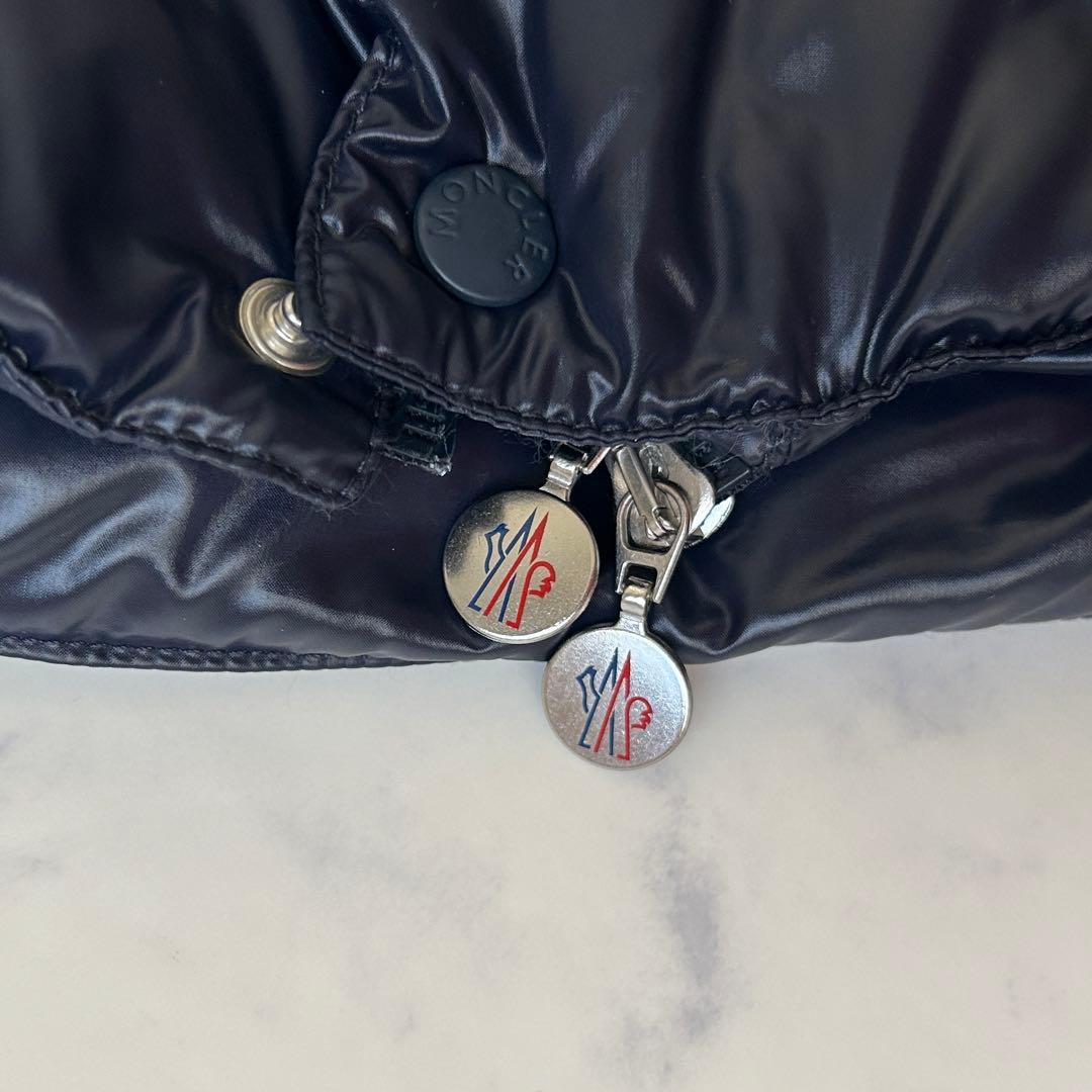 未使用級 モンクレール ダウンベスト GIDE ワッペン ネイビー