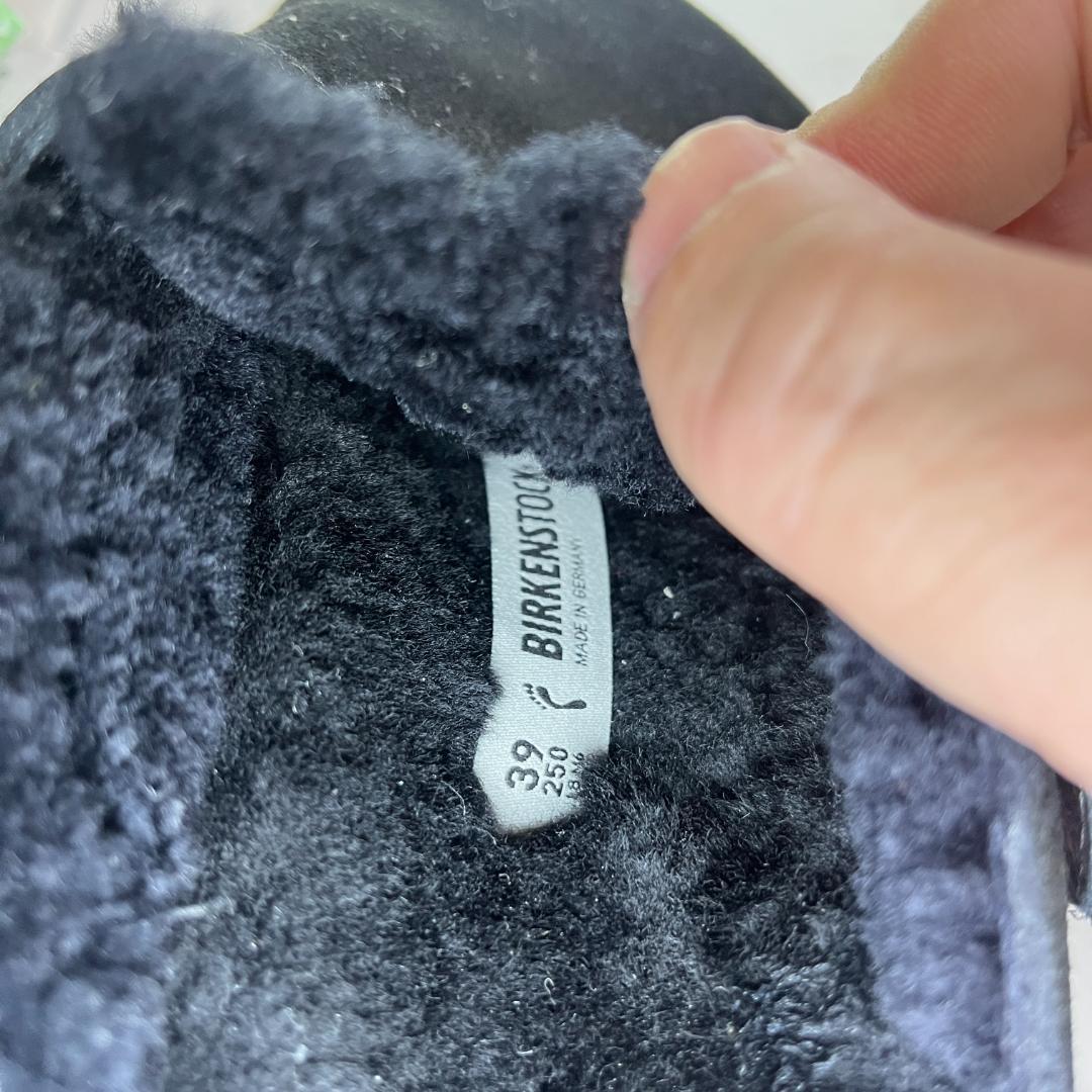 とこ【美品】ビルケンシュトック ボストン ボア付き 黒 39 25cm