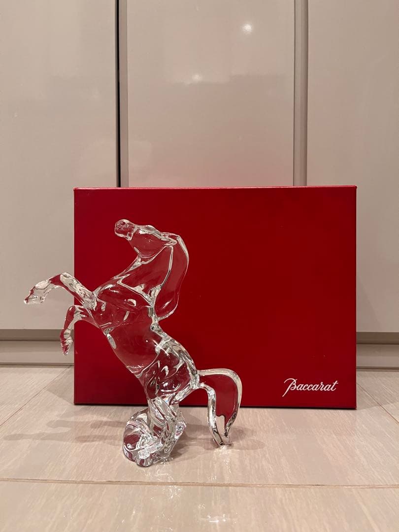 新品　Baccarat いななく馬