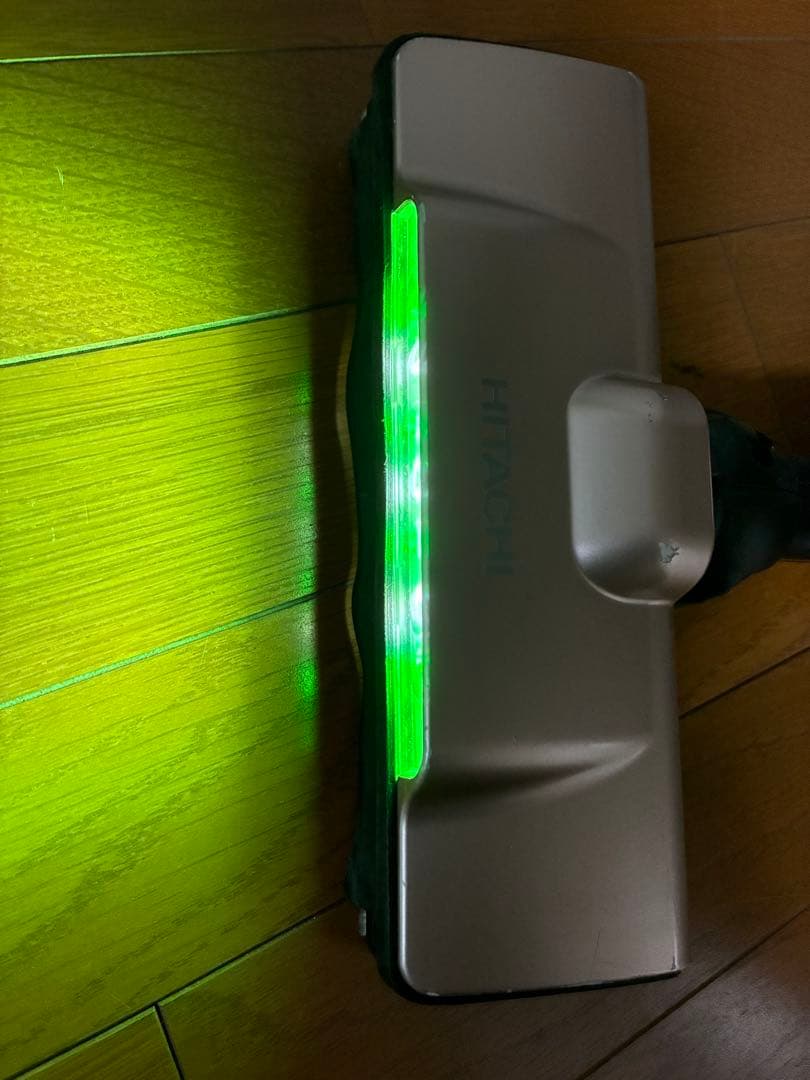 日立コードレス掃除機 ラクかるパワーブーストサイクロン ★1.3kg★2022年