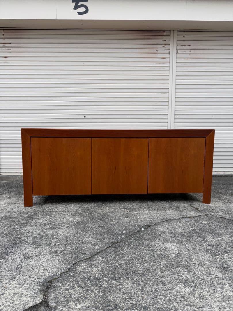 デンマーク Skovby Furniture チェリー材ロングサイドボード｜北欧