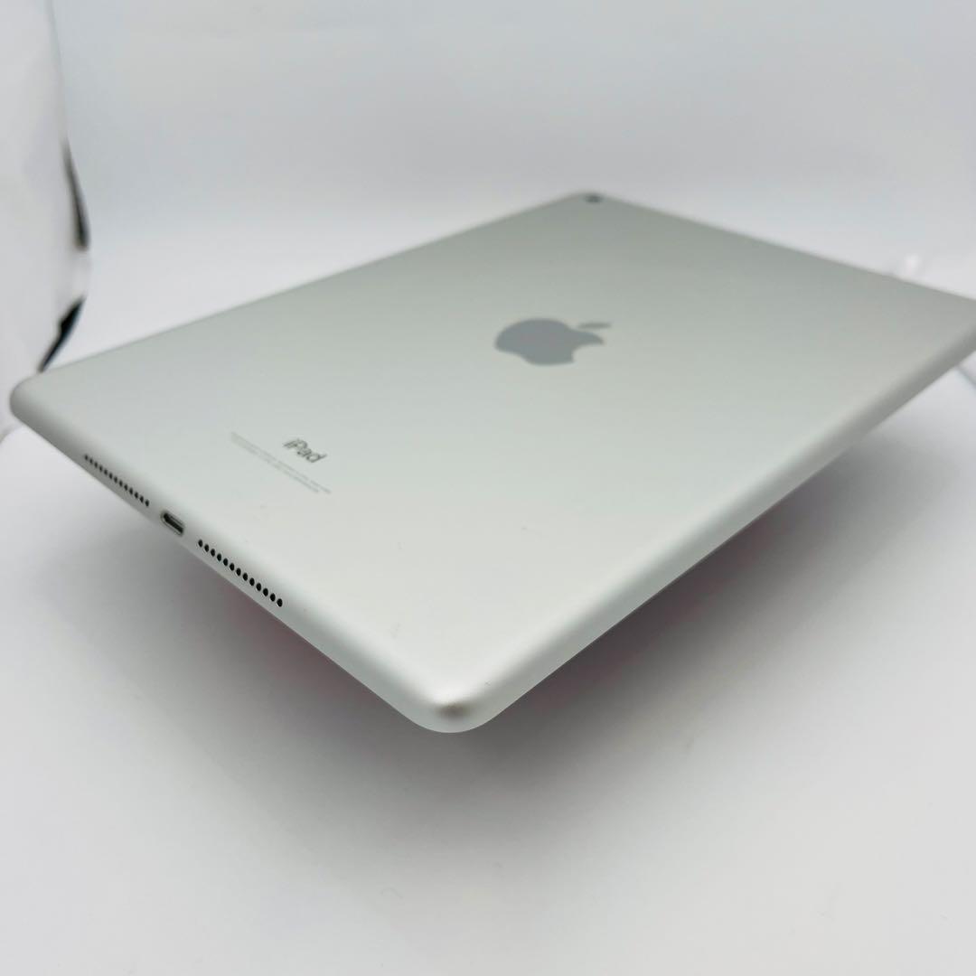 B 100% iPad 6 第6世代 128 GB Wi-Fi シルバー 本体