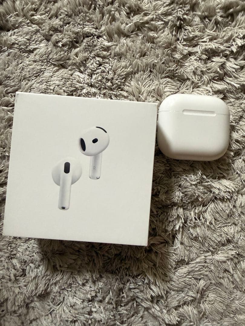 Apple AirPods 4 (ANC) ケースのみ