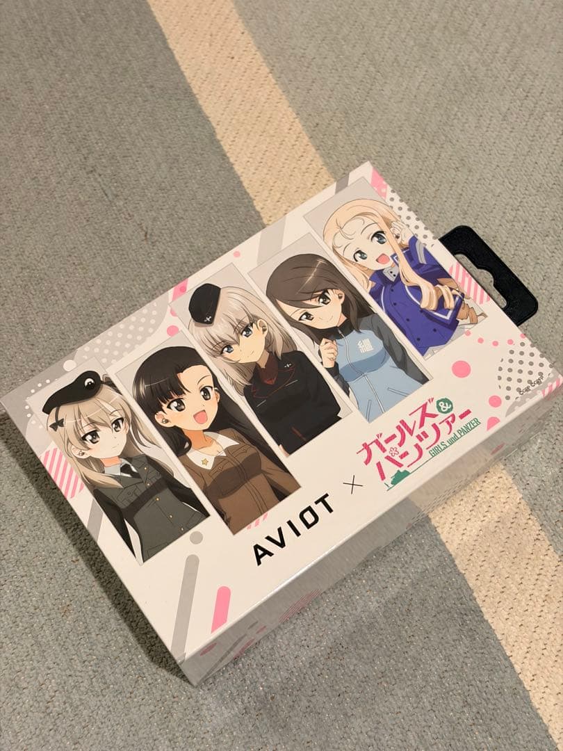 AVIOT×ガルパン コラボワイヤレスイヤホン　ライバル校モデルB