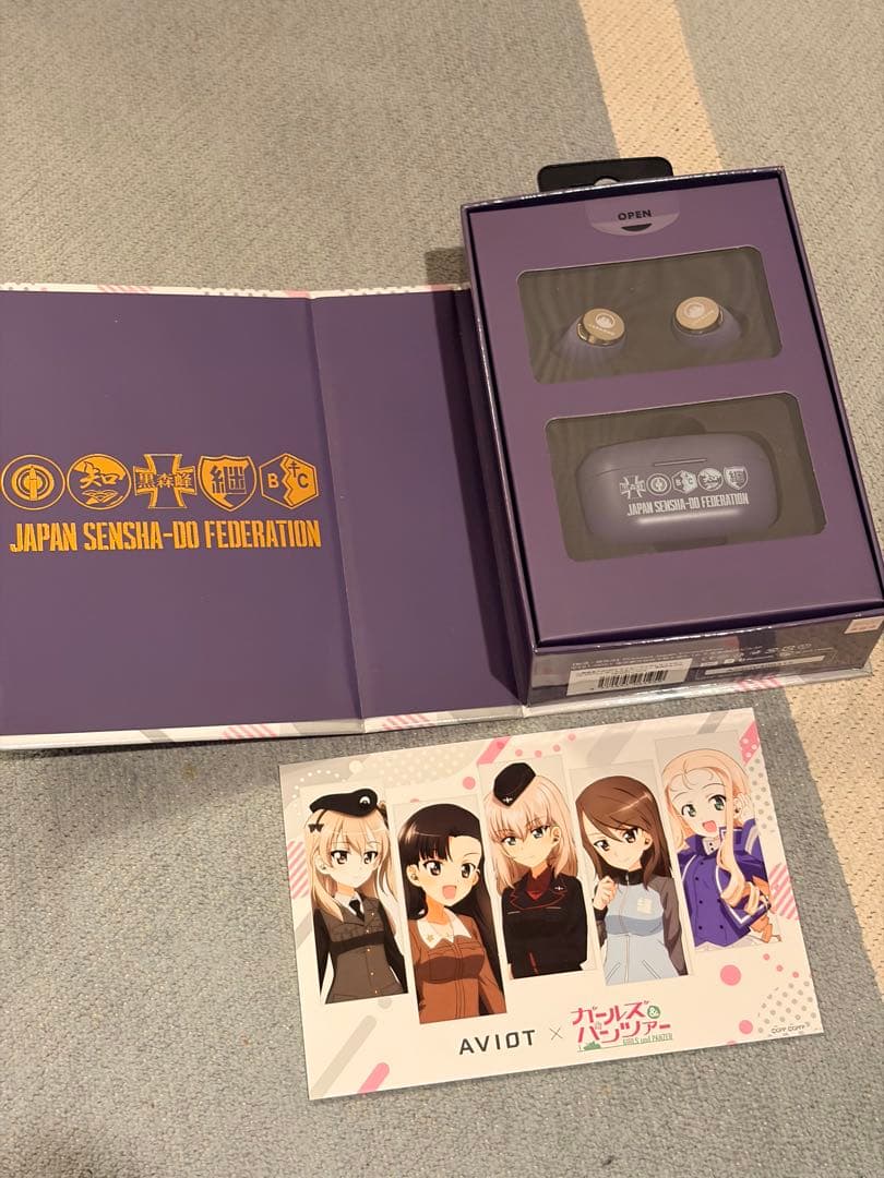 AVIOT×ガルパン コラボワイヤレスイヤホン　ライバル校モデルB
