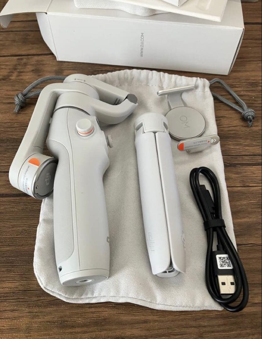 DJI Osmo Mobile 6 OM6 （プラチナグレー） 自撮り