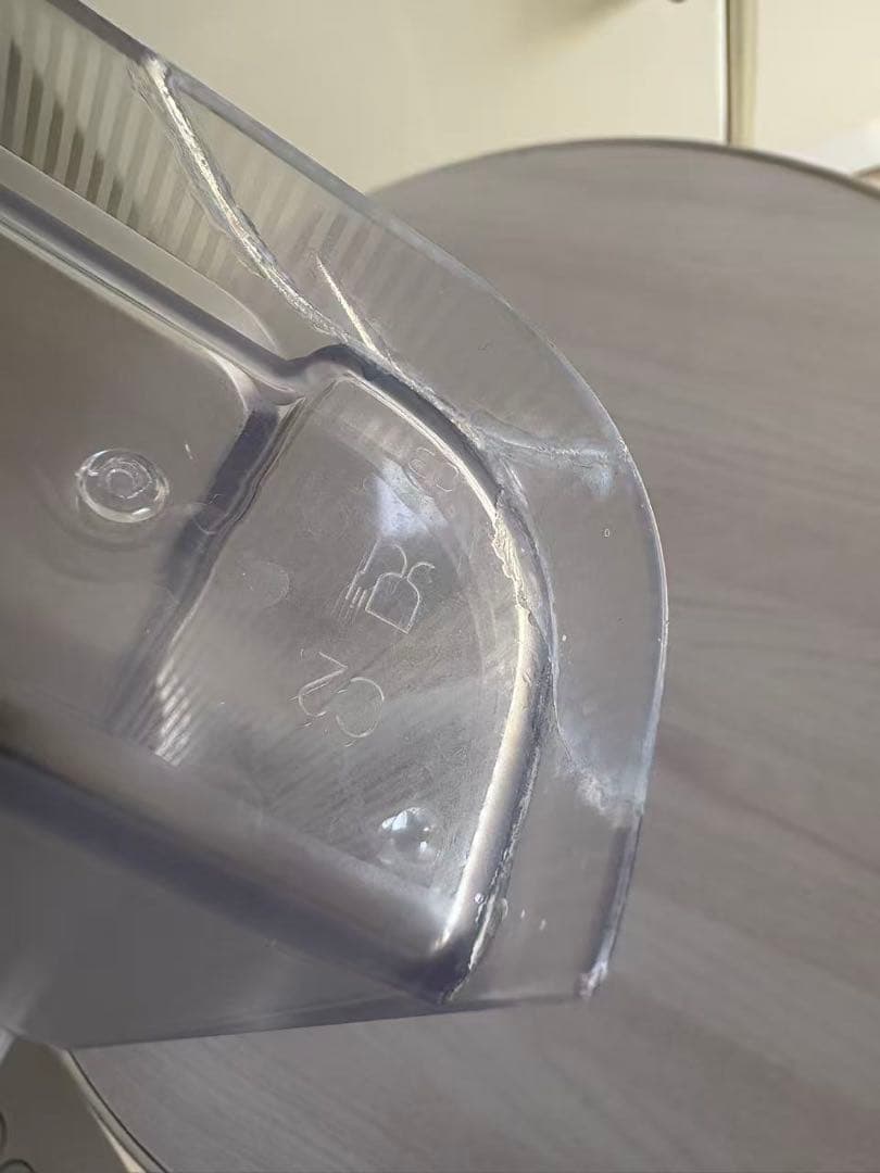 ネスプレッソ　F111 カプセル式コーヒーメーカー　ラティシマ•ワン