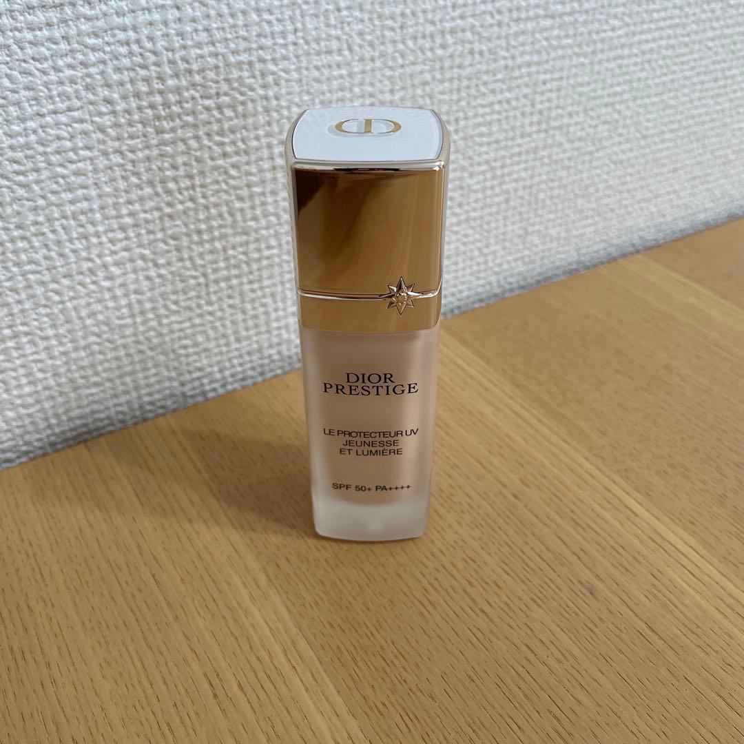 ディオール　プレステージ ホワイト ル プロテクター UV ルミエール BB01