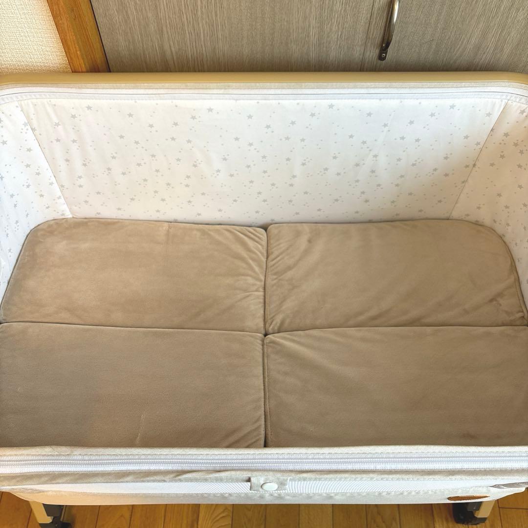 【早い者勝ち！】大人気 ミニ ベビーベッド HZDMJ カーキ 揺りかご機能付き