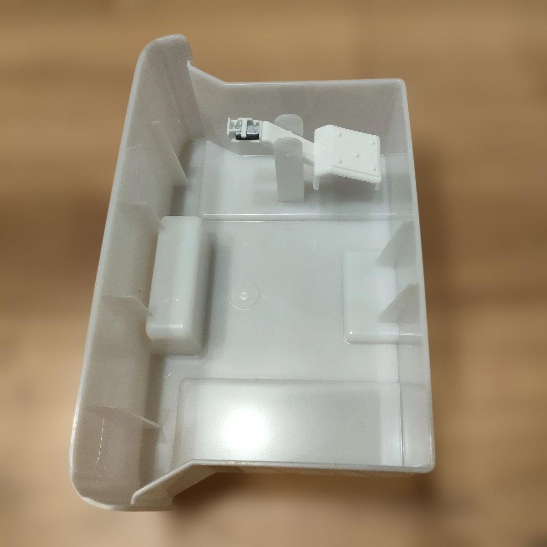 【美品】アイリスオーヤマ　衣類乾燥除湿機　IJD-P20-W 2024年製