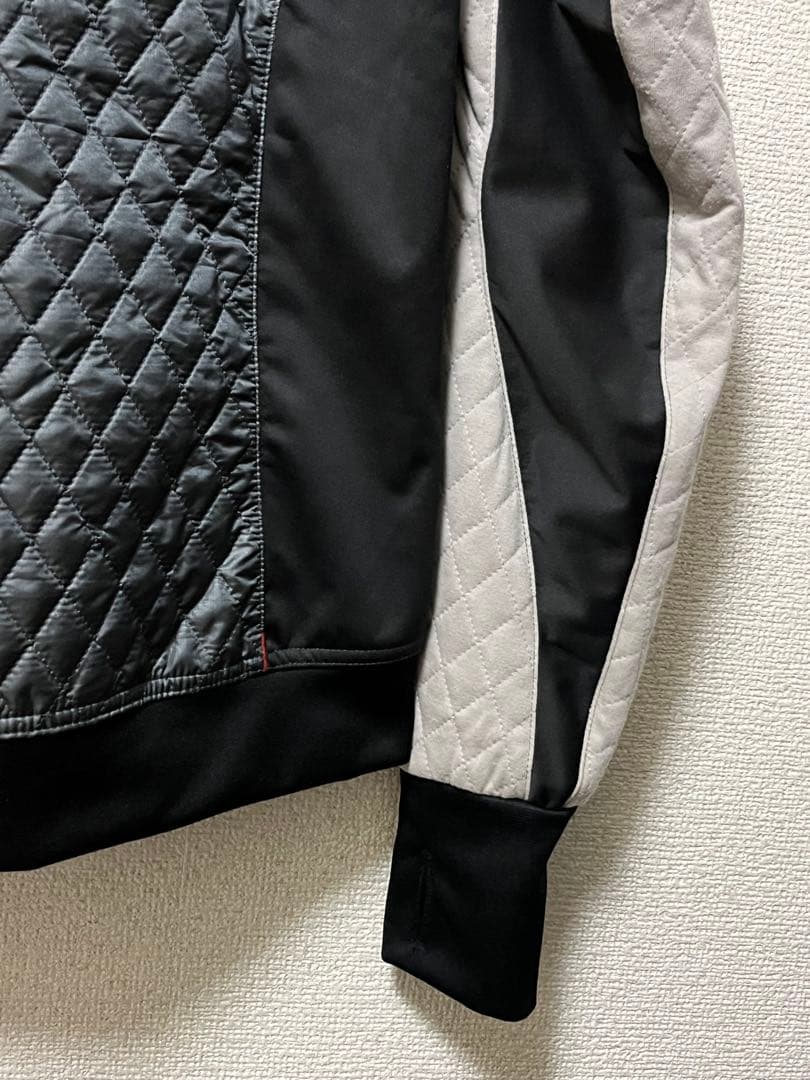 クシタニ　K-1869　キルティングインナージャケット　/M　グレー×ブラック