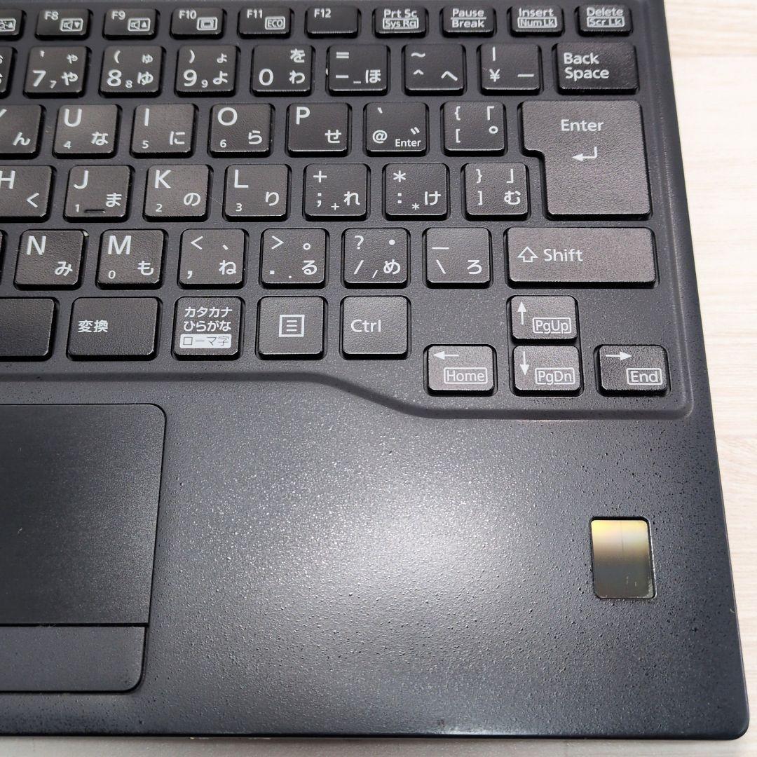 富士通 第10世代 i5 8GB 256GB 13.3 FHD P025