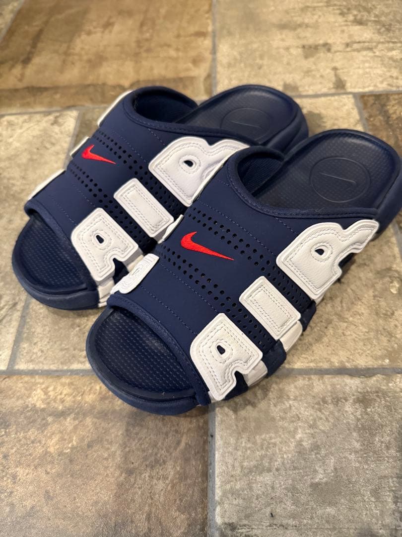 ナイキ エア モア アップテンポ スライド サンダル