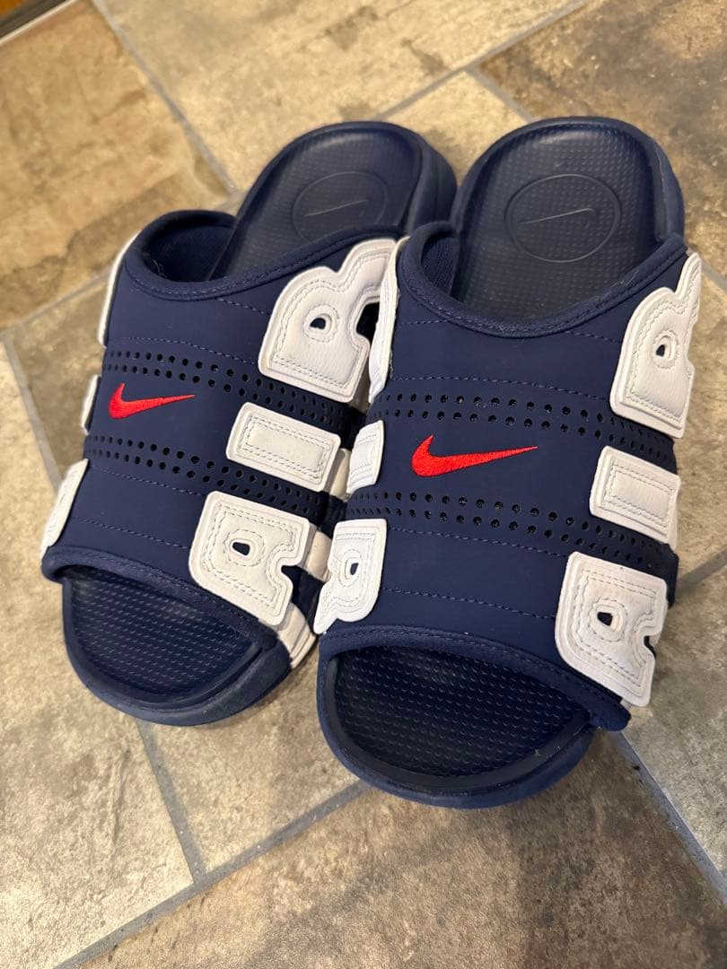 ナイキ エア モア アップテンポ スライド サンダル