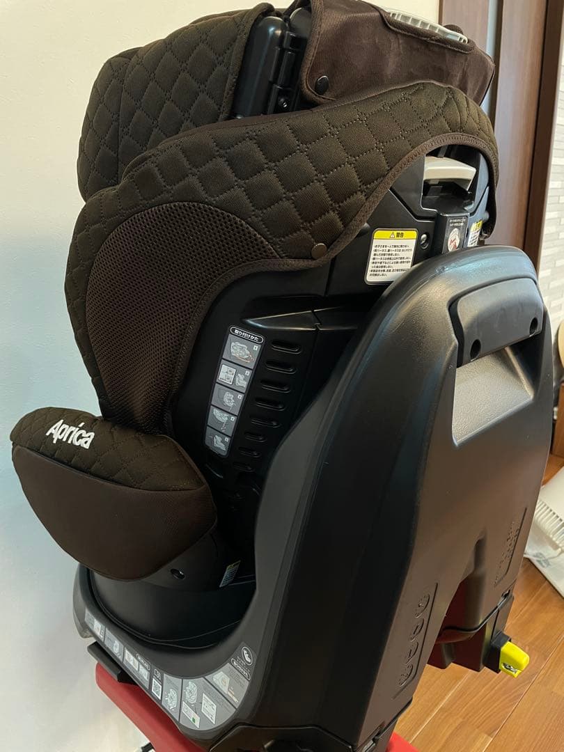 Aprica フラディアグロウ　ISOFIX DX インテリジェンスブラウン
