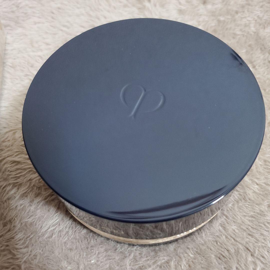 クレ・ド・ポーボーテ　プードルトランスパラントn　M　ライト