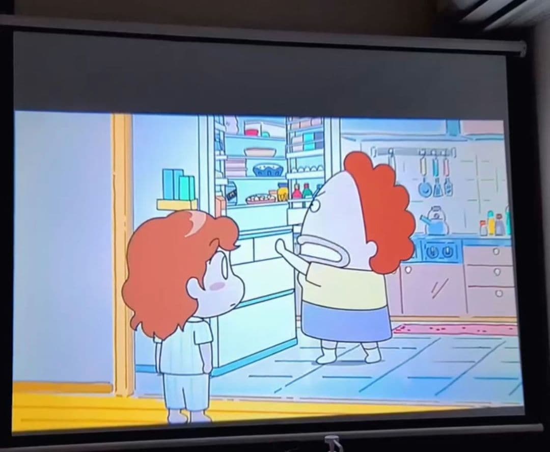 あいうえお　手動式プロジェクタースクリーン　84インチ