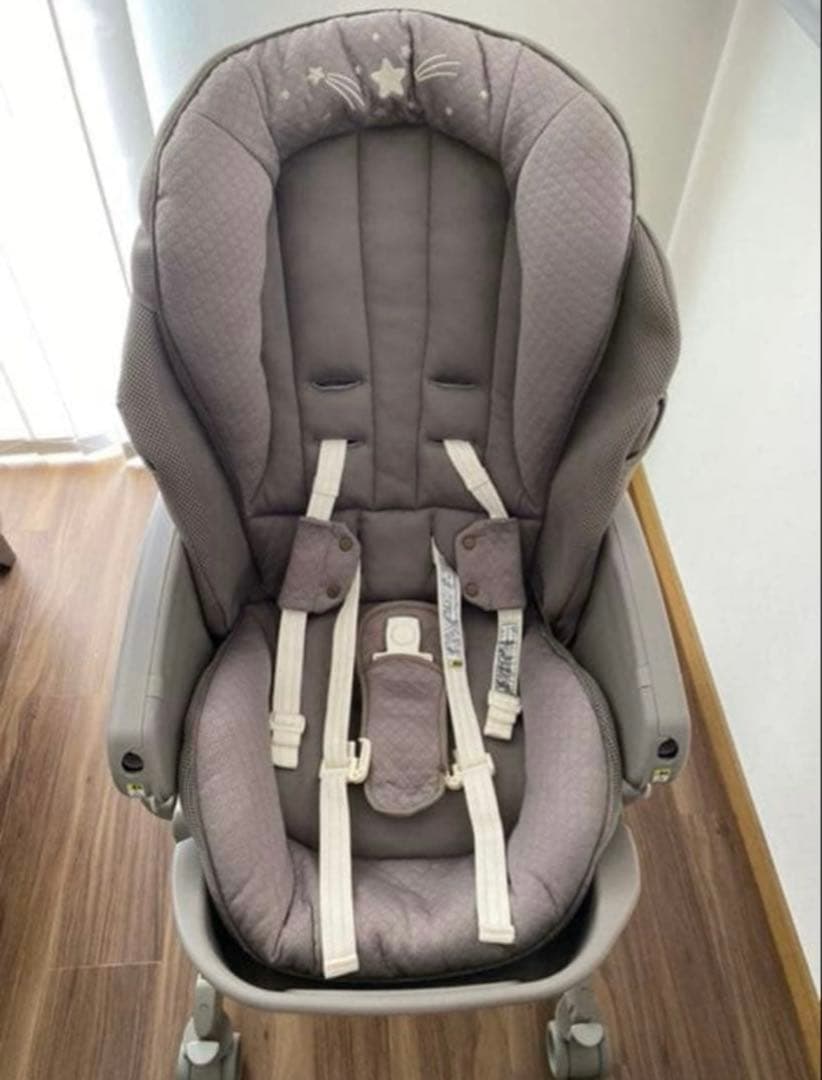 アップリカ　ユラリズム　オートプレミアム　ハイローベッド&チェア