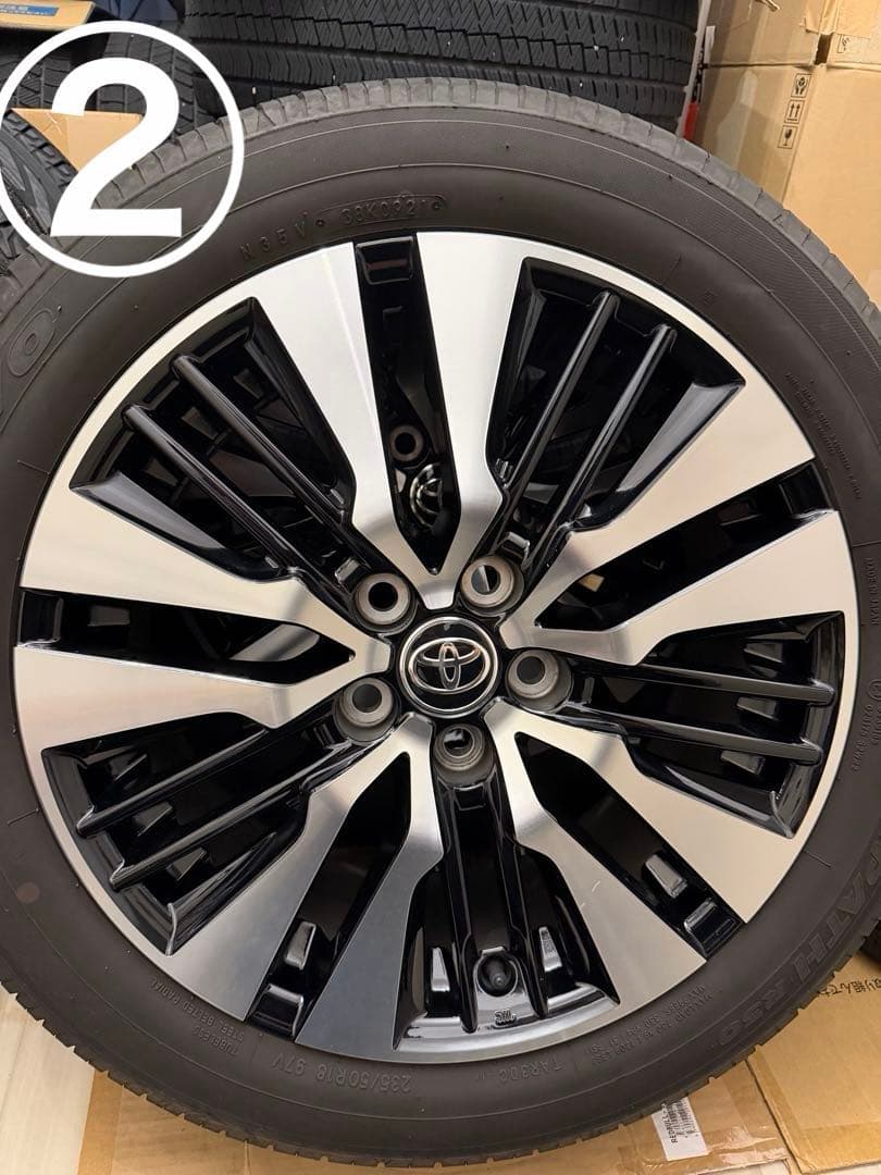 ①トヨタ アルファード30後期SCパッケージ　18インチ