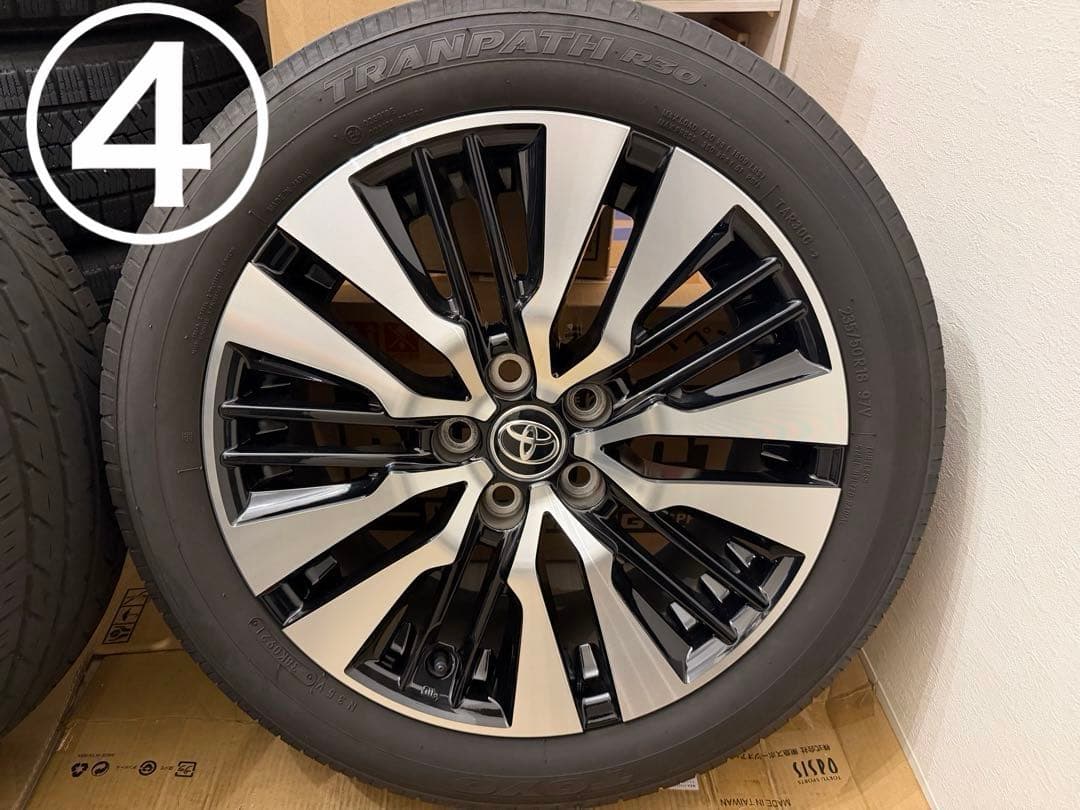 ①トヨタ アルファード30後期SCパッケージ　18インチ