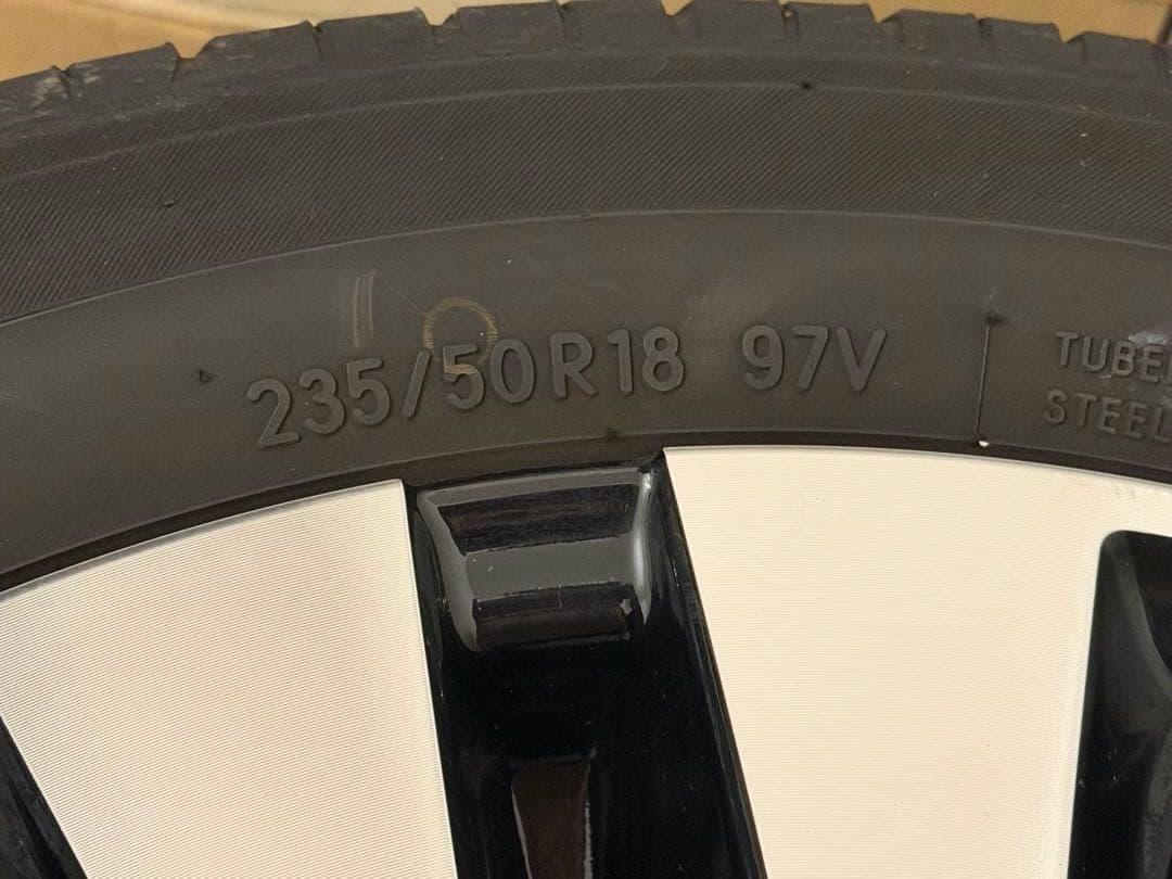 ①トヨタ アルファード30後期SCパッケージ　18インチ