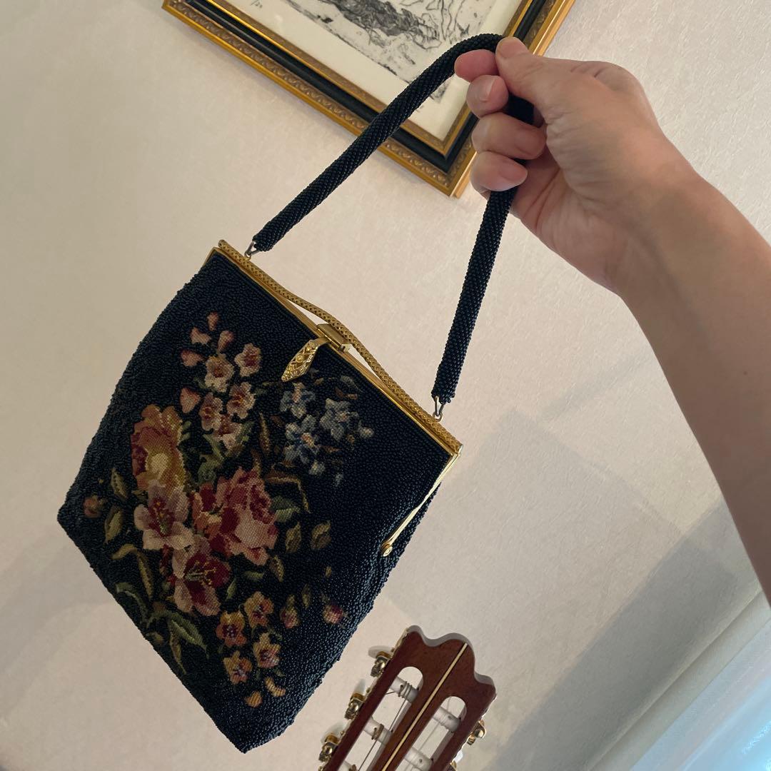 手刺繍　ビーズバッグ　ゴブラン織り 　和装　パーティーバッグ　プチポアン　がま口