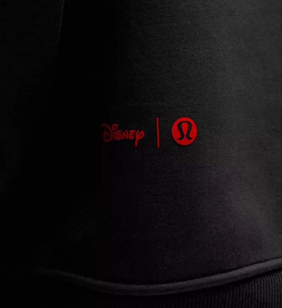 Lululemon ルルレモン　ディズニーコラボ　オーバーサイズフーディ