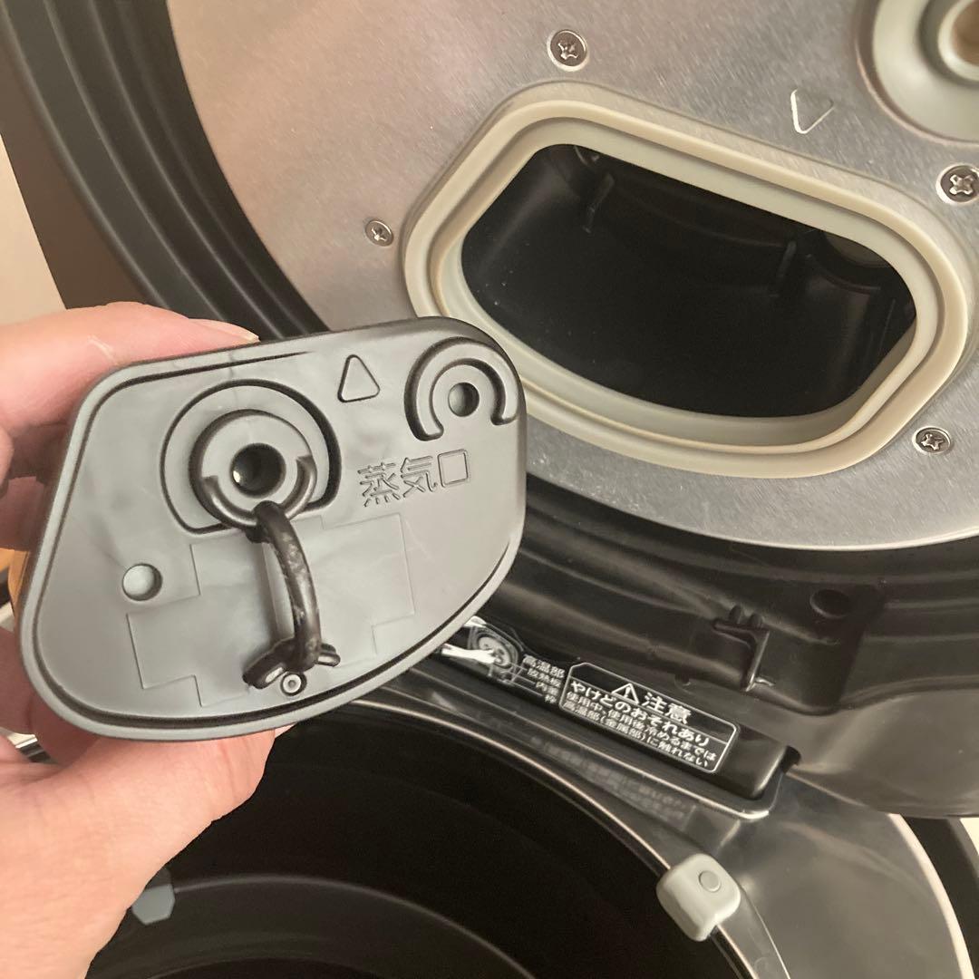 ジャンク品　東芝 TOSHIBA RC-18VSV IH炊飯器 ブラック 一升