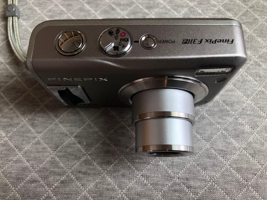 【極上美品】FUJIFILM FinePix F31fd
