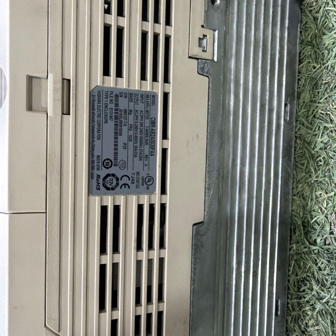 安川 CIMR-AB2A0030FAA コンバータ 5.5/7.5KW