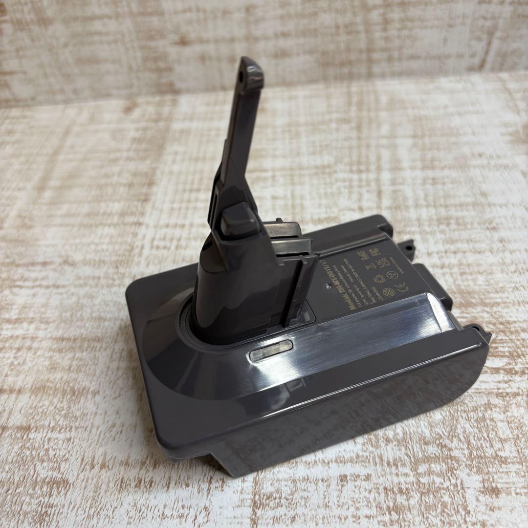 ダイソン掃除機SV11➕マキタバッテリー変換アダプター　ノズルセット