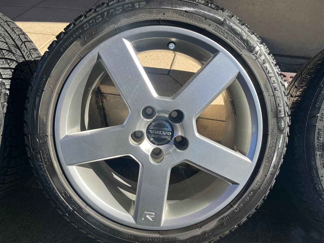 VOLVO17インチ 純正ペガサスホイールセット