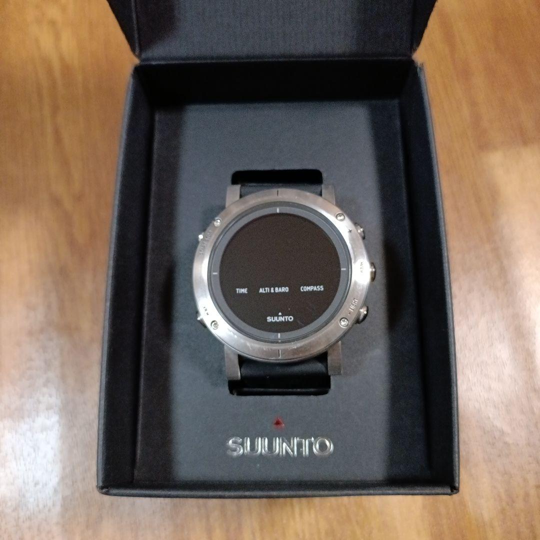 SUUNTO CORE 腕時計(デジタル)