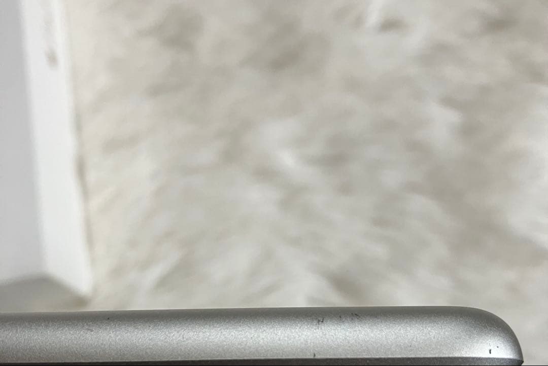 【完動品】iPad 第5世代 32GB SIMフリー 【すぐ発送】【付属品】