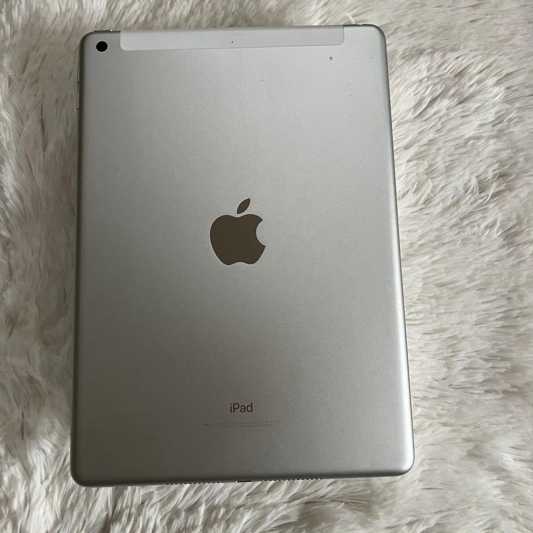 【完動品】iPad 第5世代 32GB SIMフリー 【すぐ発送】【付属品】