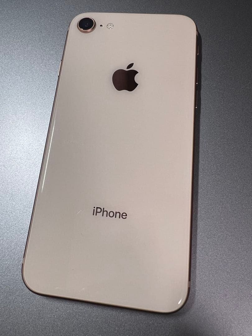 Apple iPhone 8 64GB 本体　美品