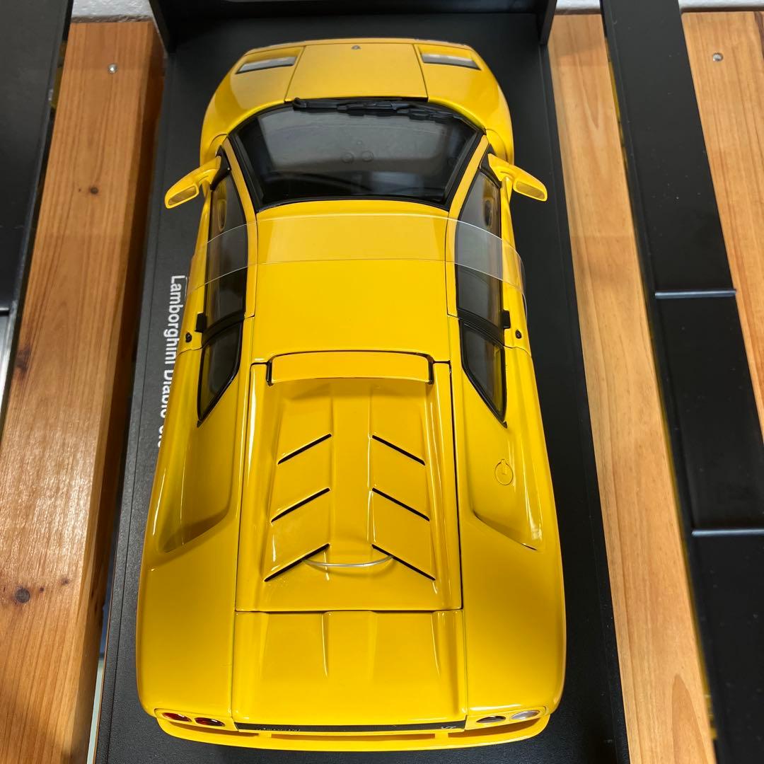 オートアート 1/18 ランボルギーニ ディアブロ6.0
