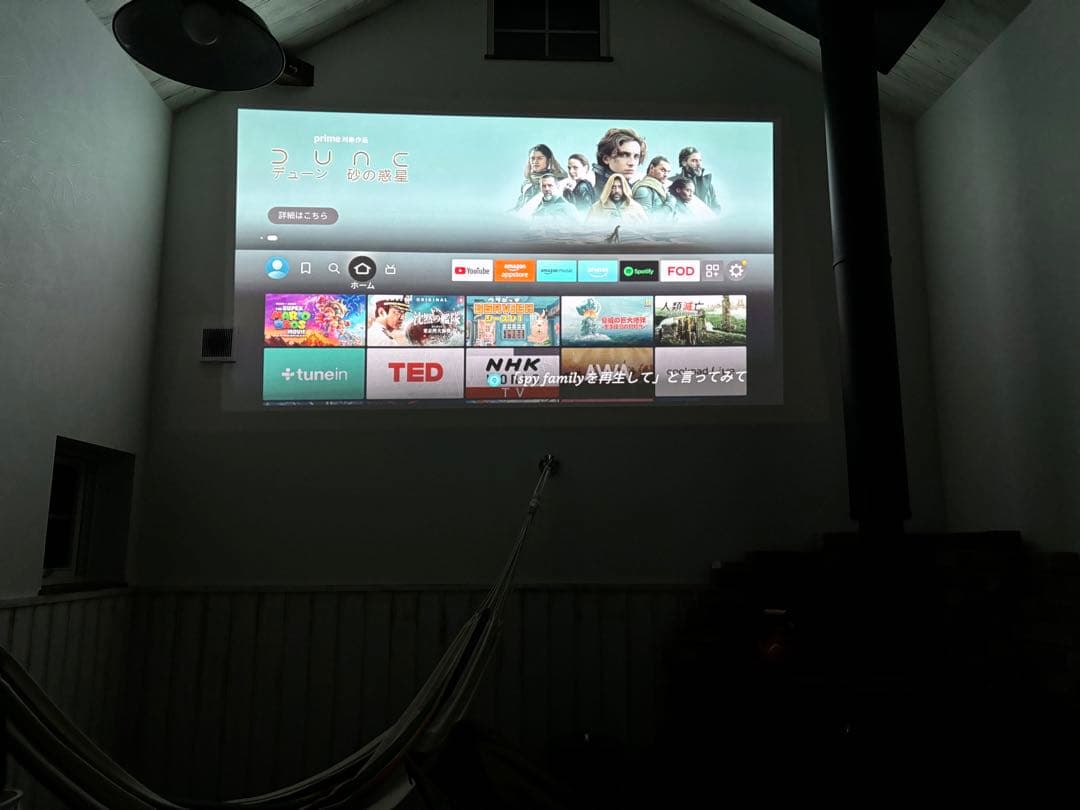 BenQ モバイルプロジェクター　キャンプ