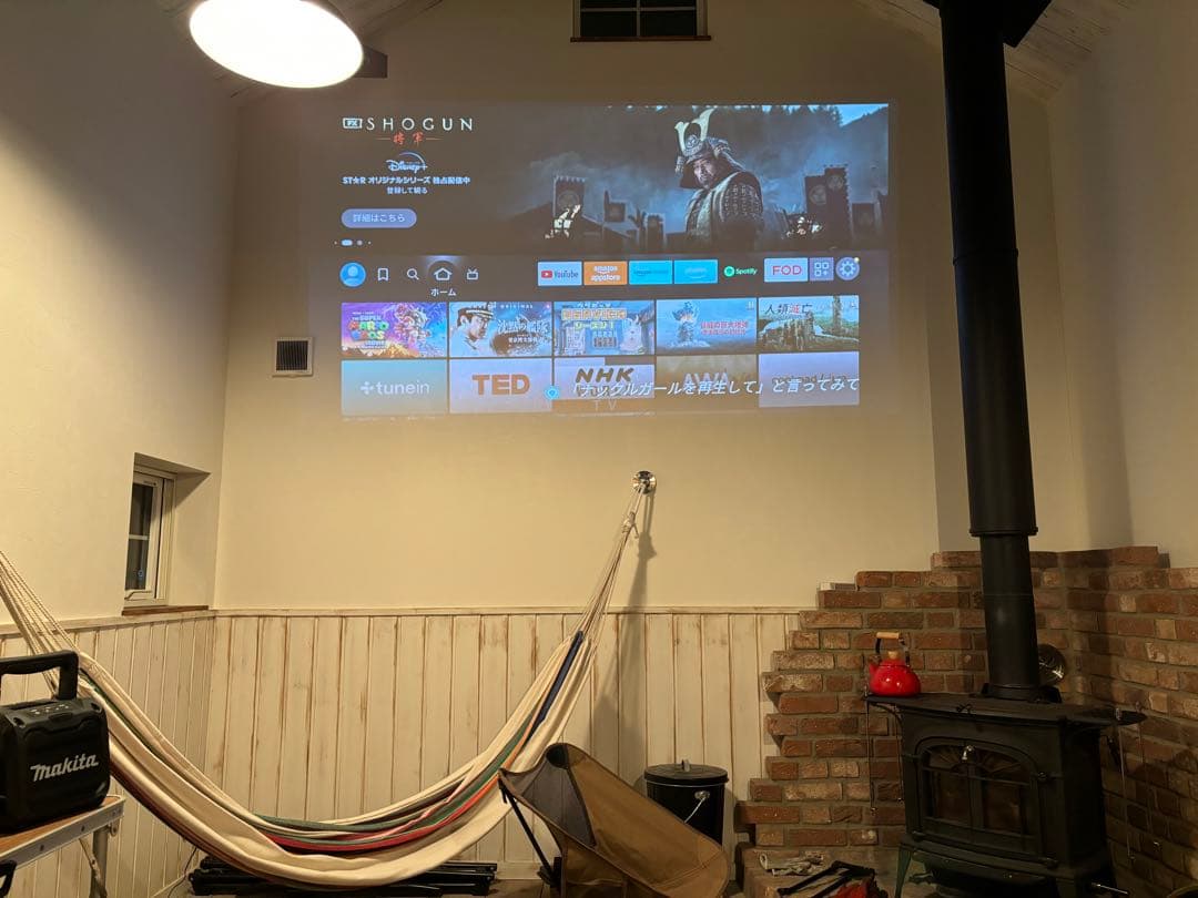 BenQ モバイルプロジェクター　キャンプ