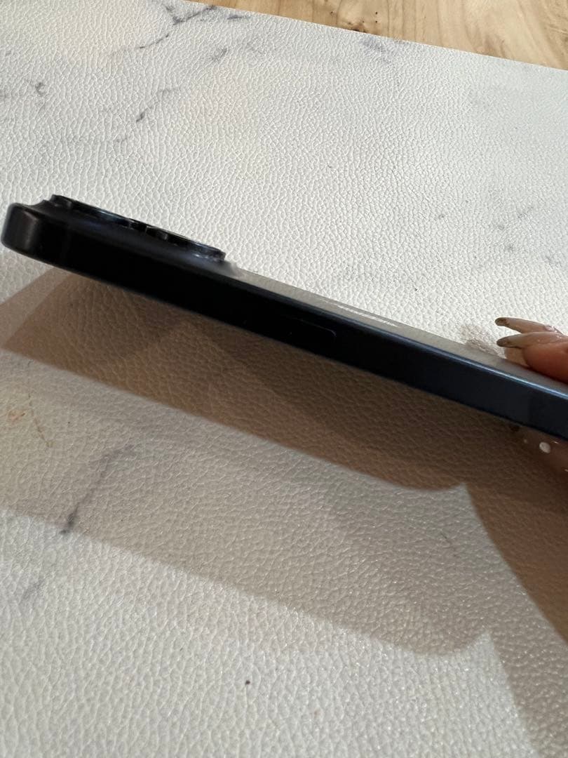 Apple iPhone 15pro SIMフリー 256GB