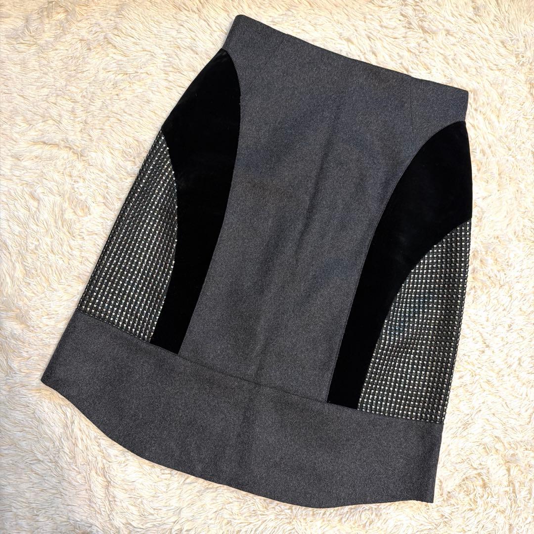 【新品タグ付】a Ferretti イタリア製　定価7万円　スカート