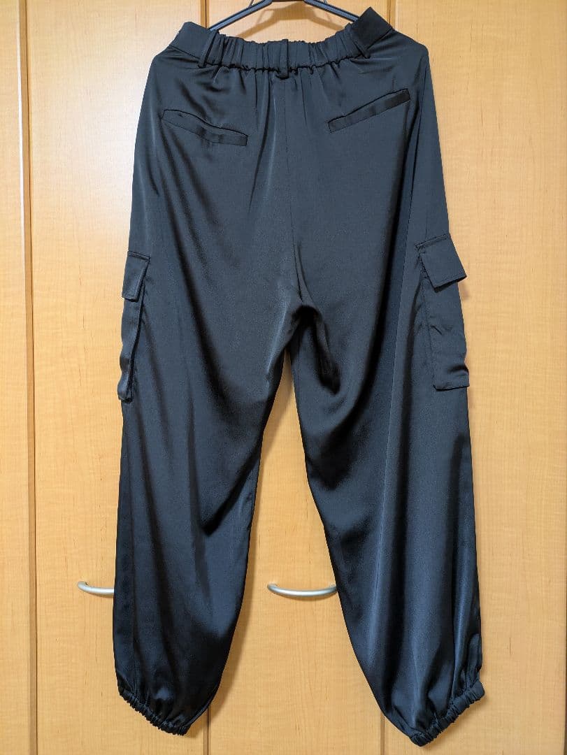 crewre　マットサテンカーゴパンツ　ブラック　2