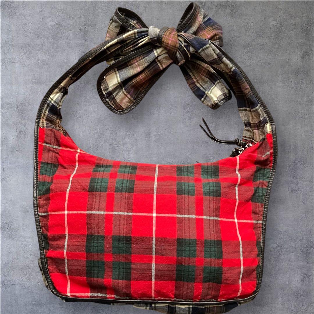 ヴィヴィアンウエストウッド　ショルダーバッグ　オーブ　チェック柄　クロスボディ