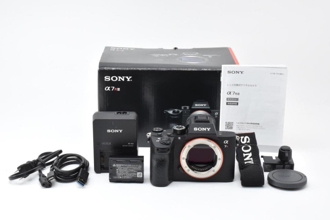 ★極上品★SONY α7RIII ILCE-7RM3 フルサイズ ミラーレス一眼