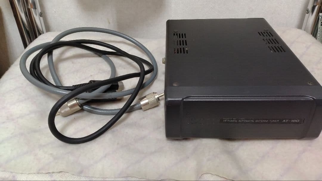 ICOMオートアンテナチューナーAT-180　HF～50MHz動作確認済