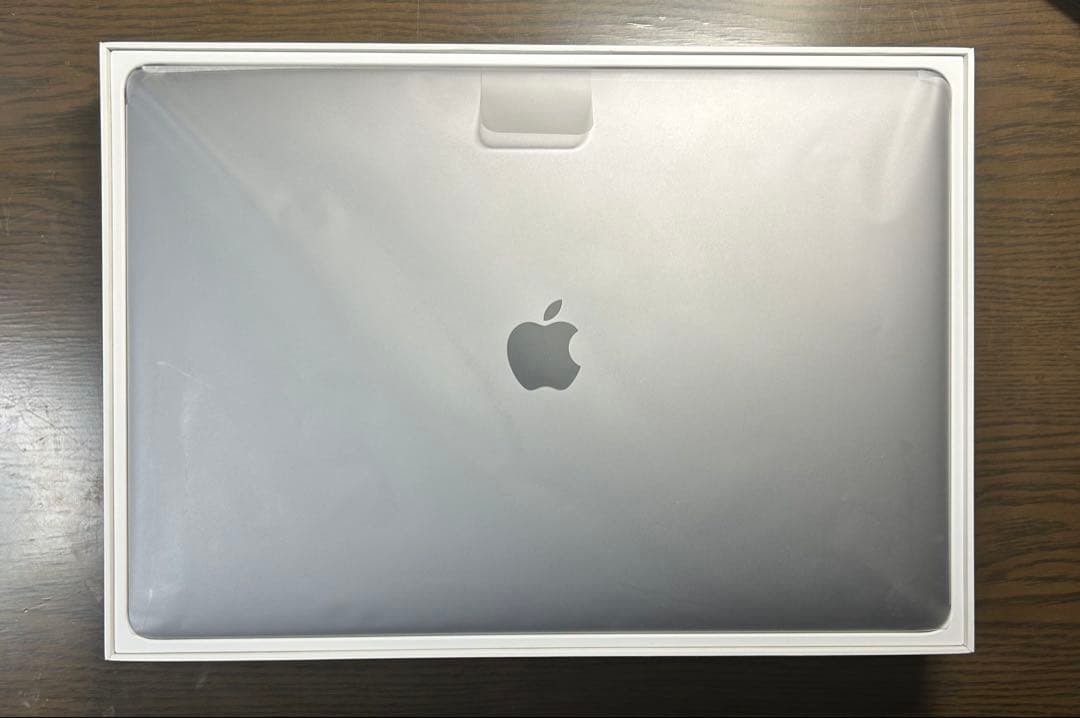 【充放電回数2回！】Apple MacBook Pro 2019 15インチ