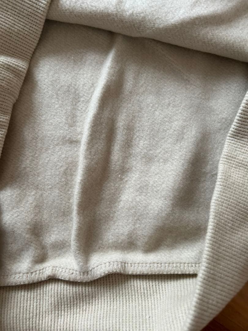 フレッドペリー　スウェット　オートミール　ベージュスウェット裏起毛タグ付き未使用