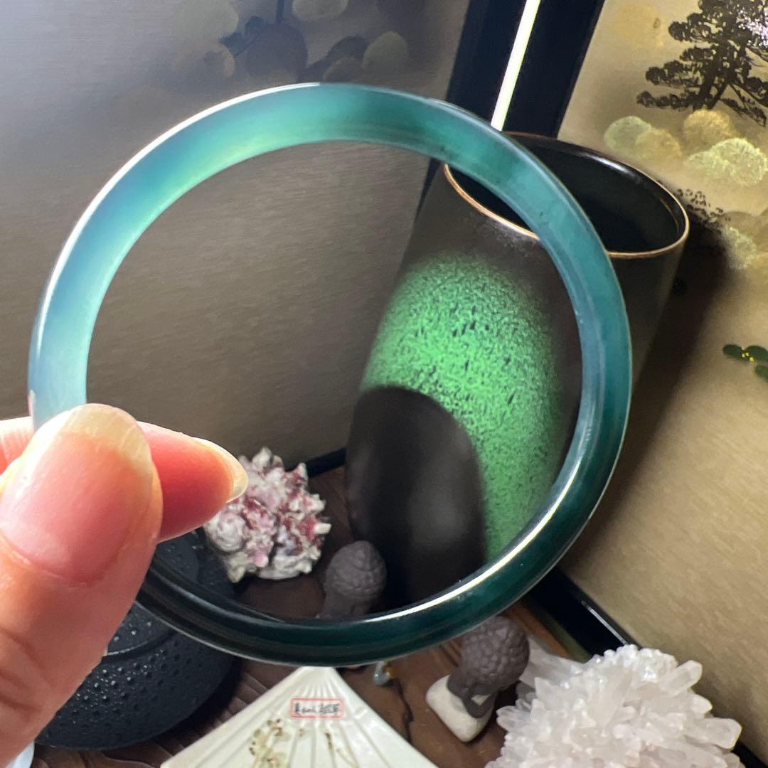 本翡翠、ネイビー、幽緑細身バングル　〜58.5