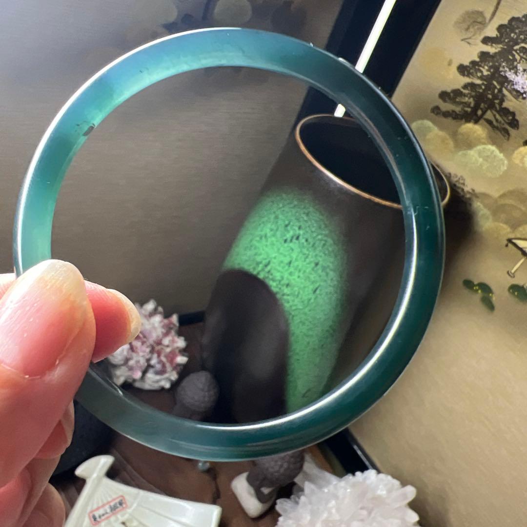 本翡翠、ネイビー、幽緑細身バングル　〜58.5