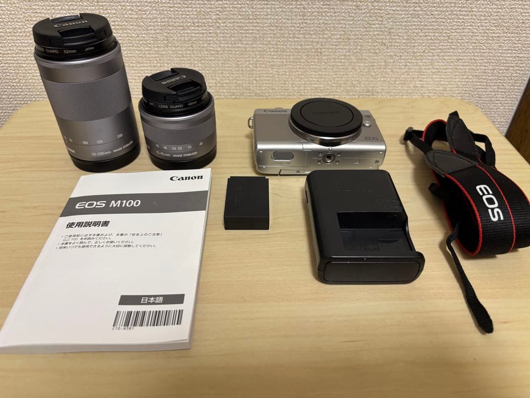 EOS M100 グレー